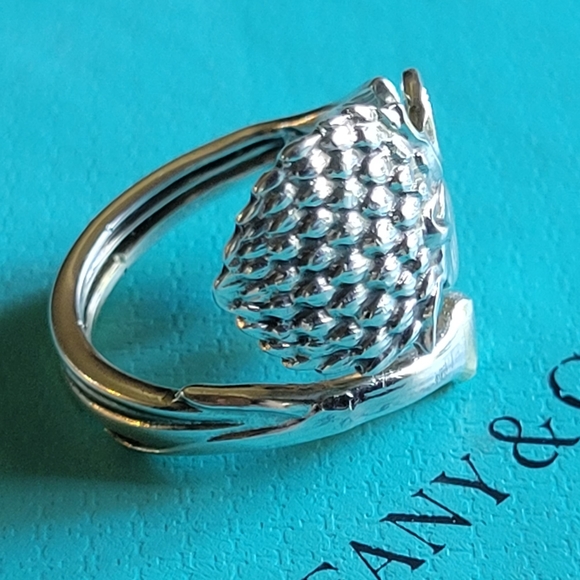 1885 Tiffany & Company Bloomed Clover Shamrock Spoon Ring in Sterling Silver #34 - Picture 4 of 17